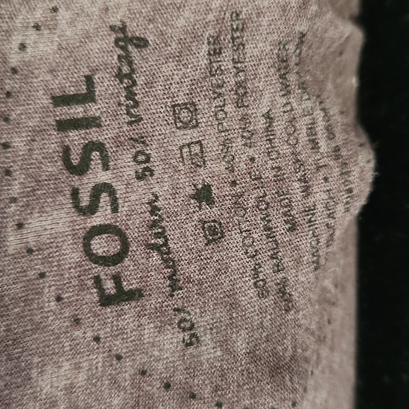 Fossil embelished v-neck tshirt - Picture 5 of 6